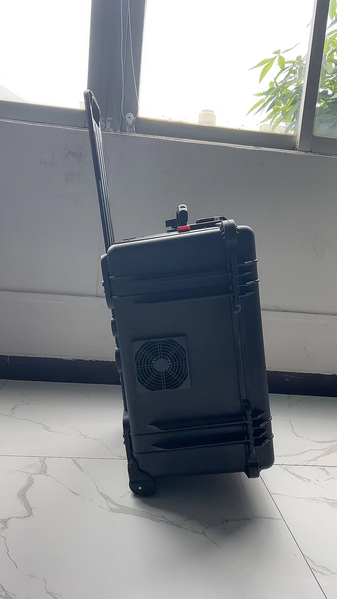 科尔沁右翼前手拉箱型移动通信干扰器